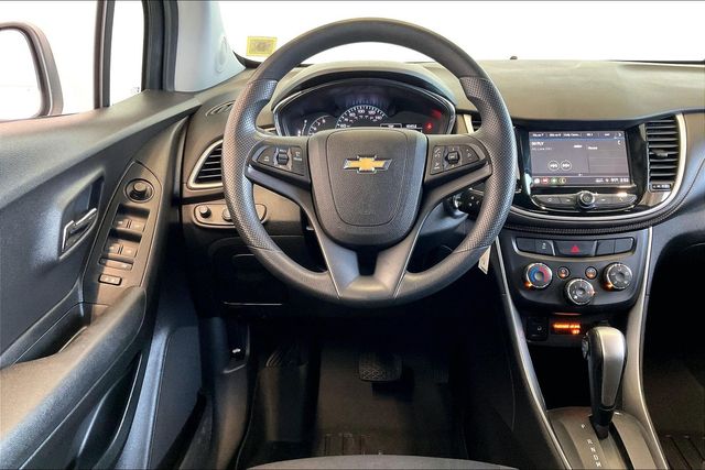 Thumbnail: 2018 Chevrolet Trax - 14