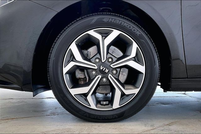 Thumbnail: 2019 Kia Forte - 8