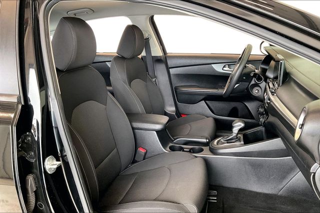 Thumbnail: 2019 Kia Forte - 21