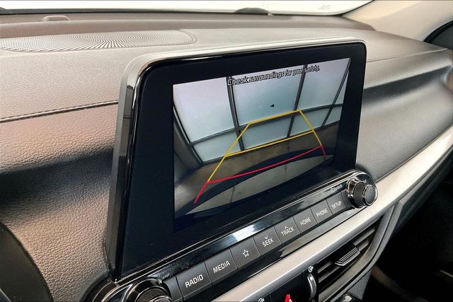 Thumbnail: 2019 Kia Forte - 16