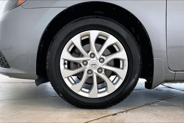 Thumbnail: 2017 Nissan Sentra - 8