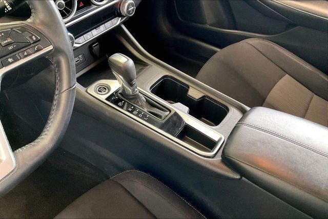 Thumbnail: 2021 Nissan Sentra - 17
