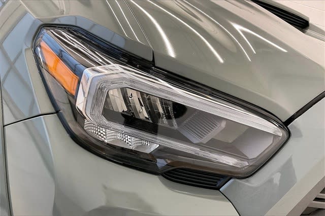 Thumbnail: 2023 Toyota Tacoma - 31