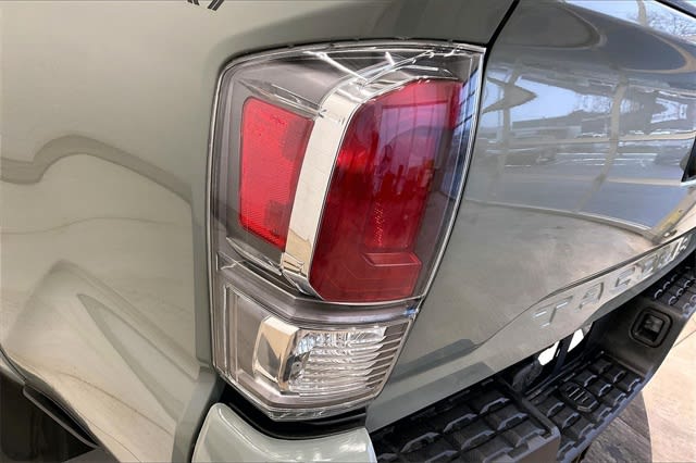 Thumbnail: 2023 Toyota Tacoma - 32