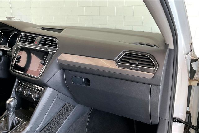 Thumbnail: 2019 Volkswagen Tiguan - 25