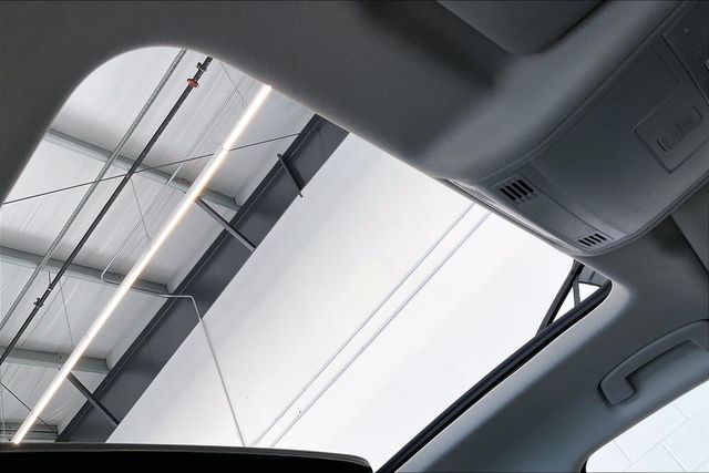 Thumbnail: 2019 Volkswagen Tiguan - 33