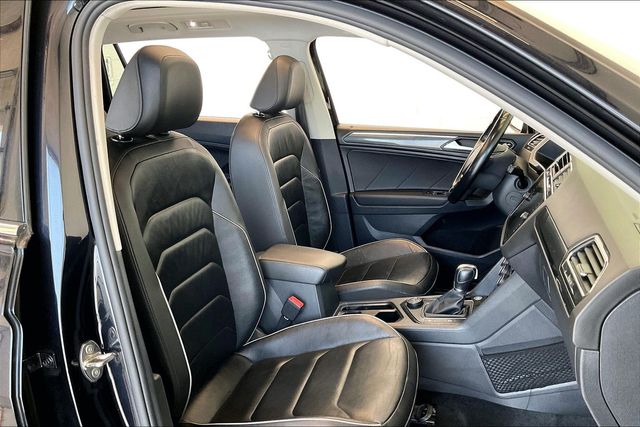 Thumbnail: 2019 Volkswagen Tiguan - 12