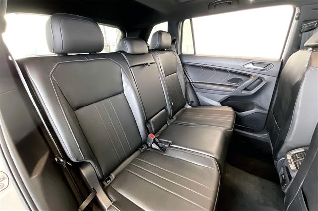 Thumbnail: 2022 Volkswagen Tiguan - 25