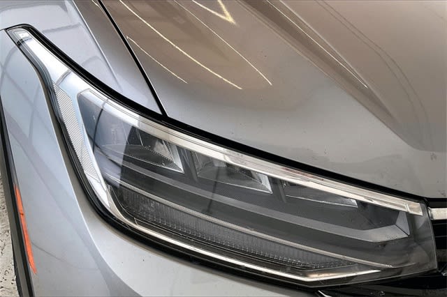 Thumbnail: 2022 Volkswagen Tiguan - 31