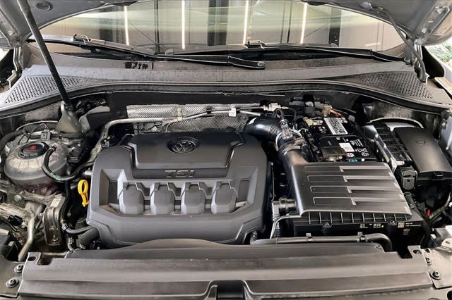 Thumbnail: 2022 Volkswagen Tiguan - 9