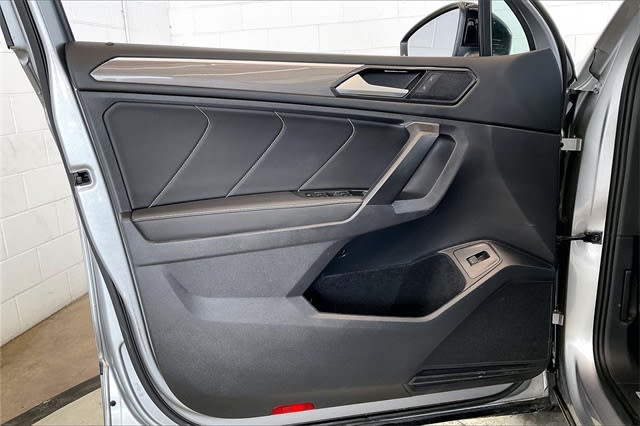 Thumbnail: 2022 Volkswagen Tiguan - 29