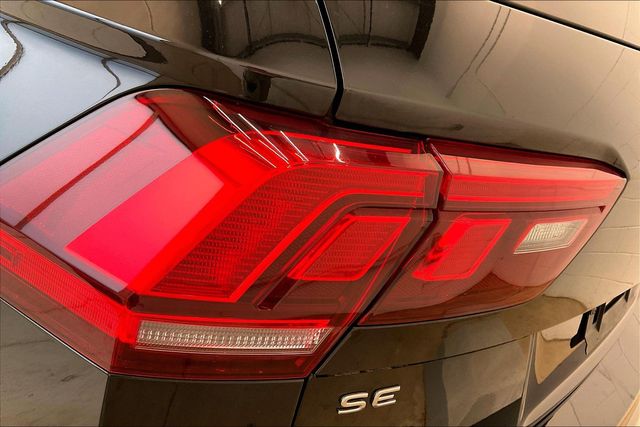 Thumbnail: 2023 Volkswagen Tiguan - 31