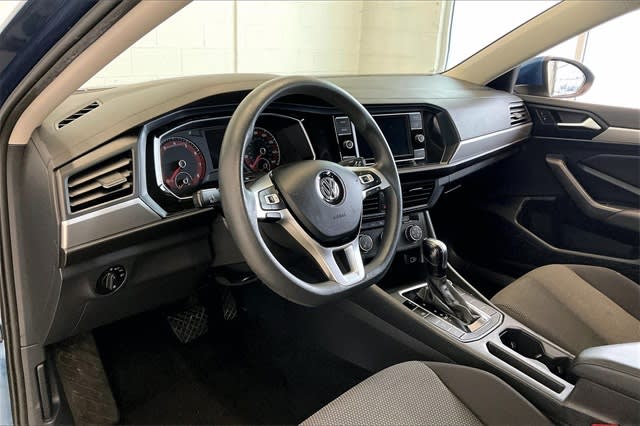 Thumbnail: 2019 Volkswagen Jetta - 2