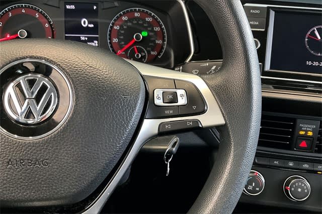 Thumbnail: 2019 Volkswagen Jetta - 28