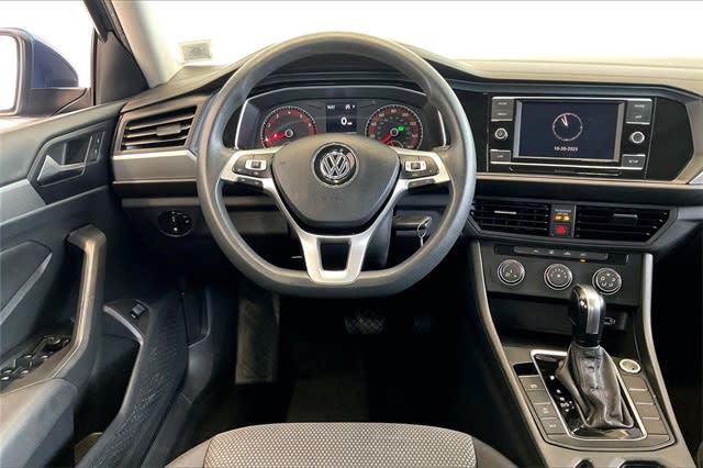 Thumbnail: 2019 Volkswagen Jetta - 14