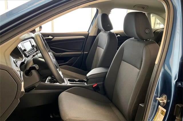 Thumbnail: 2019 Volkswagen Jetta - 11
