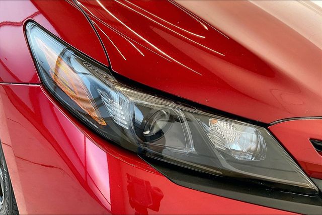 Thumbnail: 2021 Toyota Camry - 31