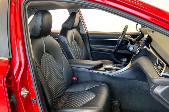 Thumbnail: 2021 Toyota Camry - 12