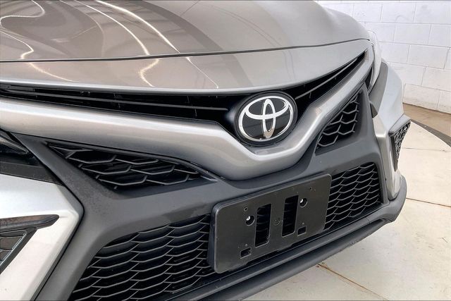 Thumbnail: 2021 Toyota Camry - 33