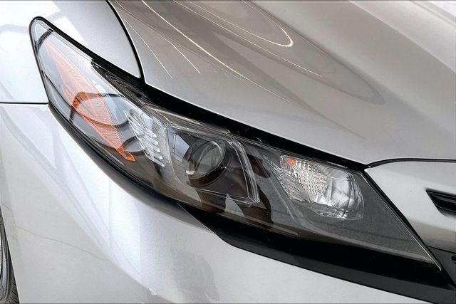 Thumbnail: 2021 Toyota Camry - 31
