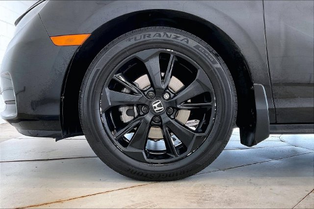 Thumbnail: 2023 Honda Odyssey - 8
