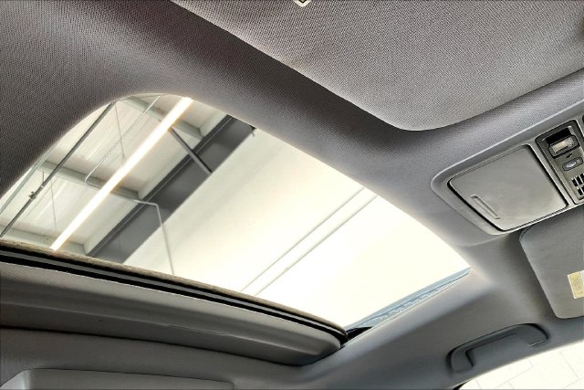 Thumbnail: 2023 Honda Odyssey - 32