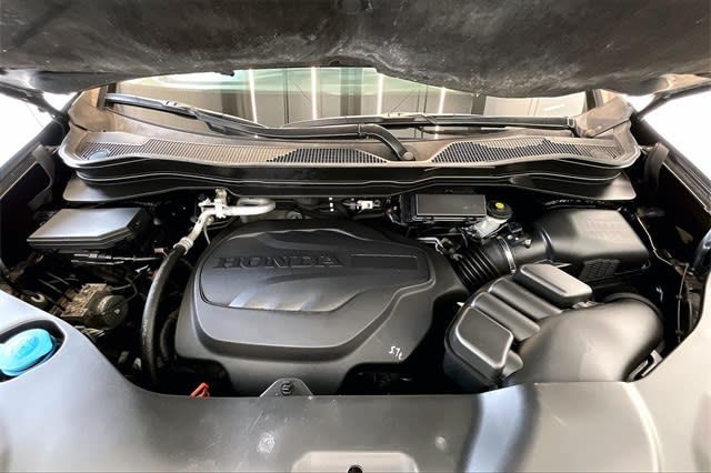 Thumbnail: 2016 Honda Pilot - 9