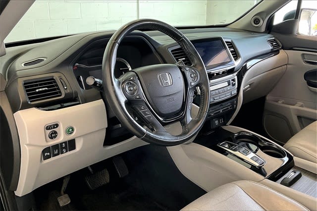 Thumbnail: 2016 Honda Pilot - 2