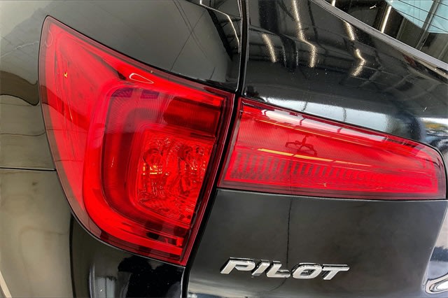 Thumbnail: 2016 Honda Pilot - 32