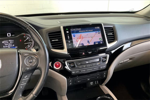 Thumbnail: 2016 Honda Pilot - 15