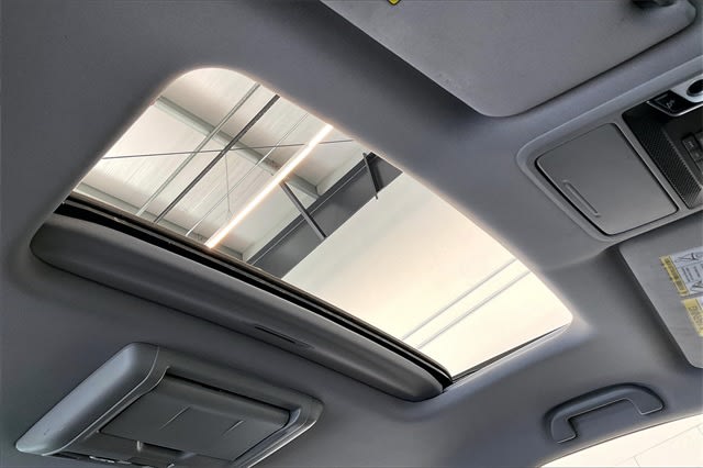 Thumbnail: 2016 Honda Pilot - 33