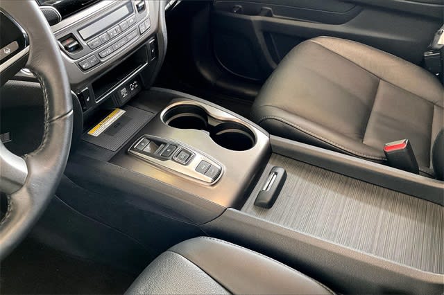 2022 Honda Pilot SE 16