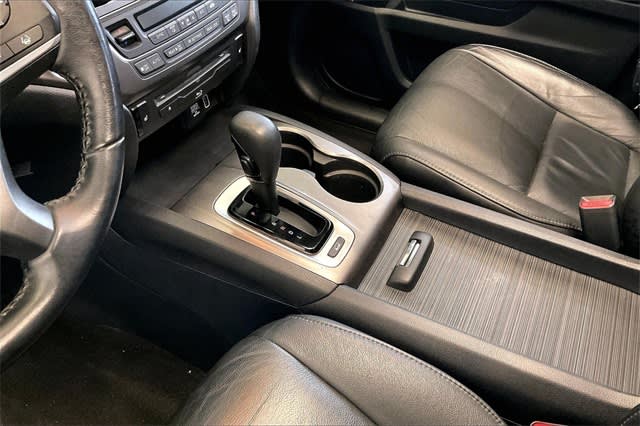 Thumbnail: 2019 Honda Pilot - 16