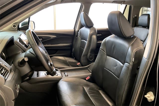 Thumbnail: 2019 Honda Pilot - 11