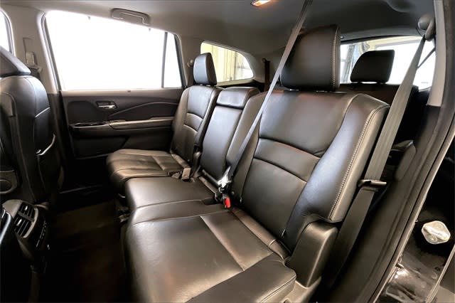 Thumbnail: 2019 Honda Pilot - 21