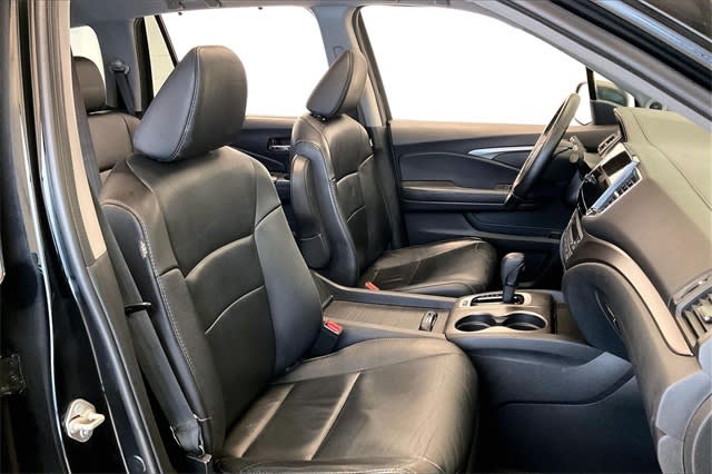 Thumbnail: 2019 Honda Pilot - 12