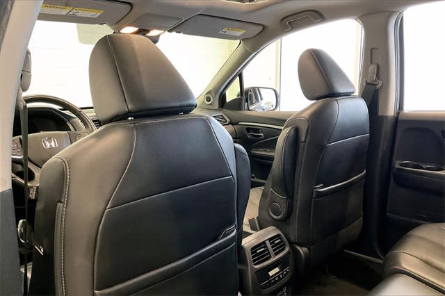 Thumbnail: 2019 Honda Pilot - 13