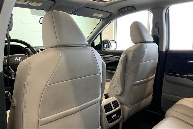 Thumbnail: 2018 Honda Pilot - 12