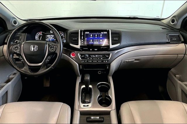 Thumbnail: 2018 Honda Pilot - 10