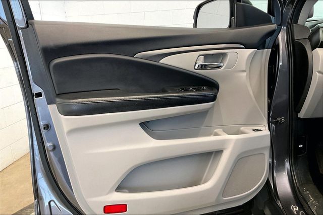 Thumbnail: 2018 Honda Pilot - 29