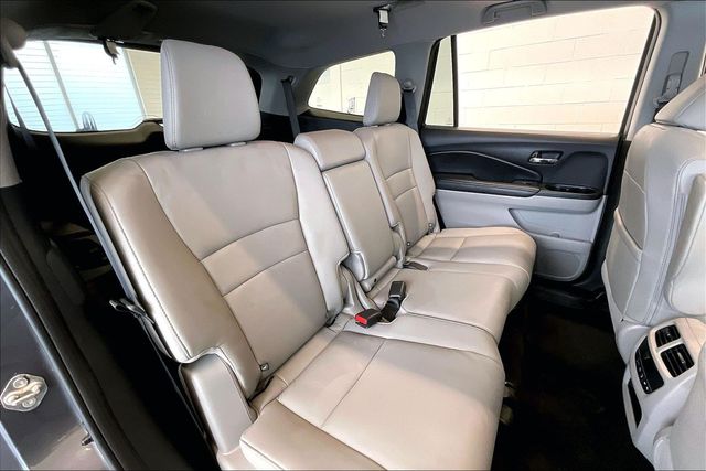 Thumbnail: 2018 Honda Pilot - 25