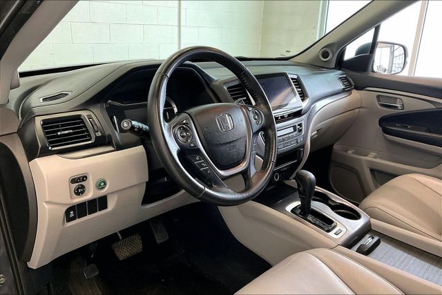 Thumbnail: 2018 Honda Pilot - 2