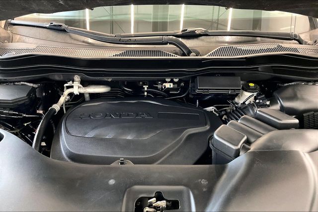 Thumbnail: 2018 Honda Pilot - 9