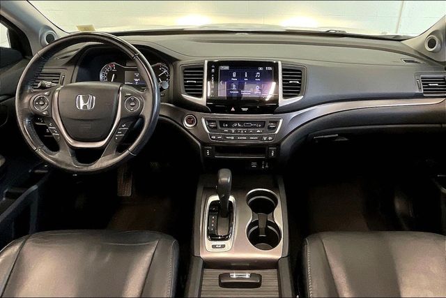 Thumbnail: 2018 Honda Pilot - 10
