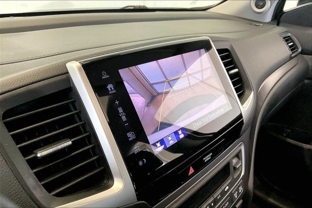 Thumbnail: 2018 Honda Pilot - 16