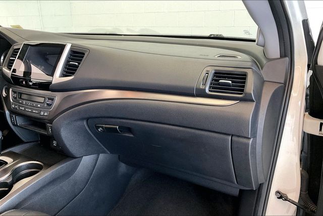 Thumbnail: 2018 Honda Pilot - 25
