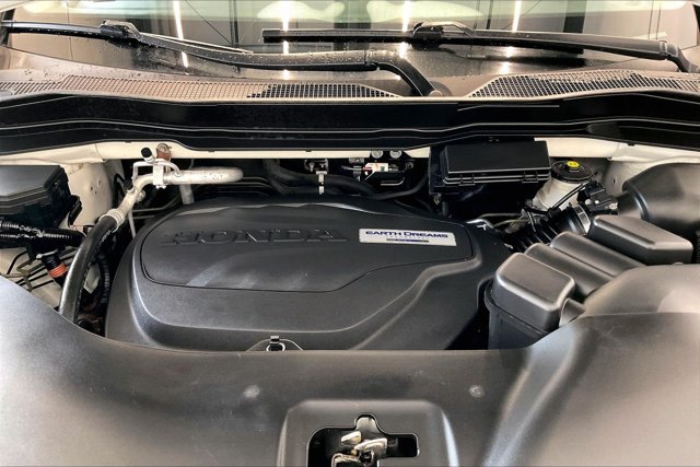 Thumbnail: 2018 Honda Pilot - 9