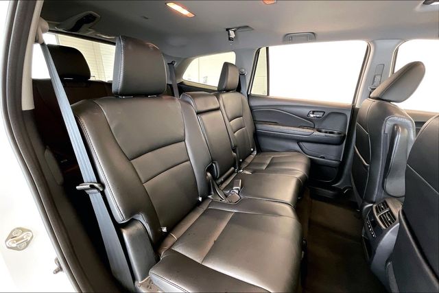 Thumbnail: 2018 Honda Pilot - 26