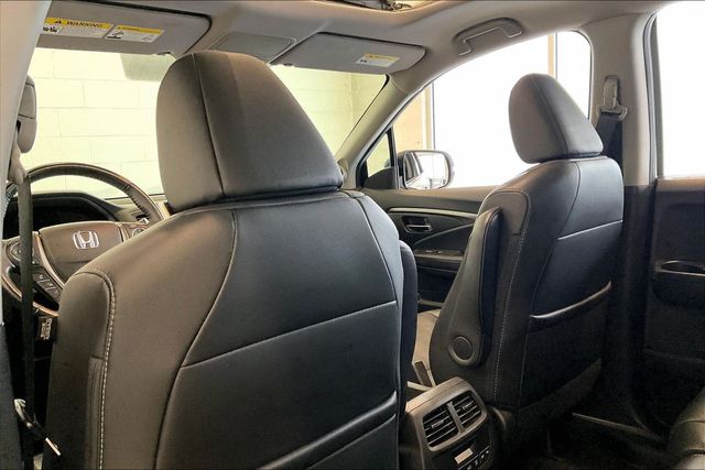 Thumbnail: 2018 Honda Pilot - 12