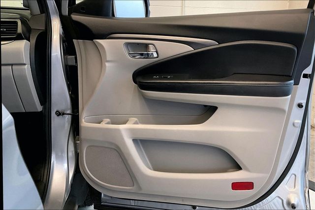Thumbnail: 2021 Honda Pilot - 30